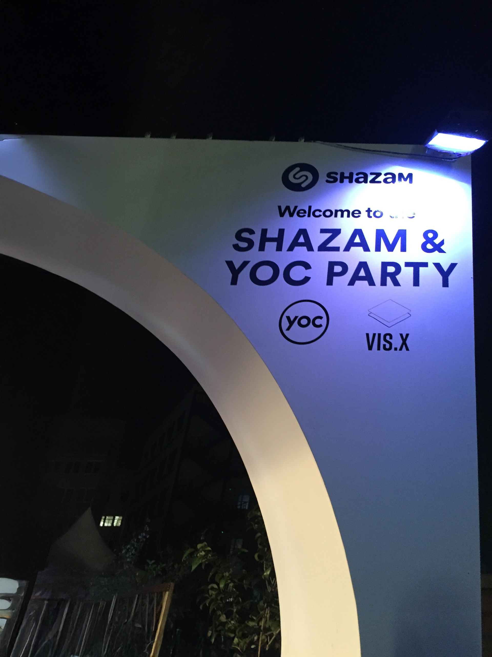 shazam_yoc_evento_arco_noche