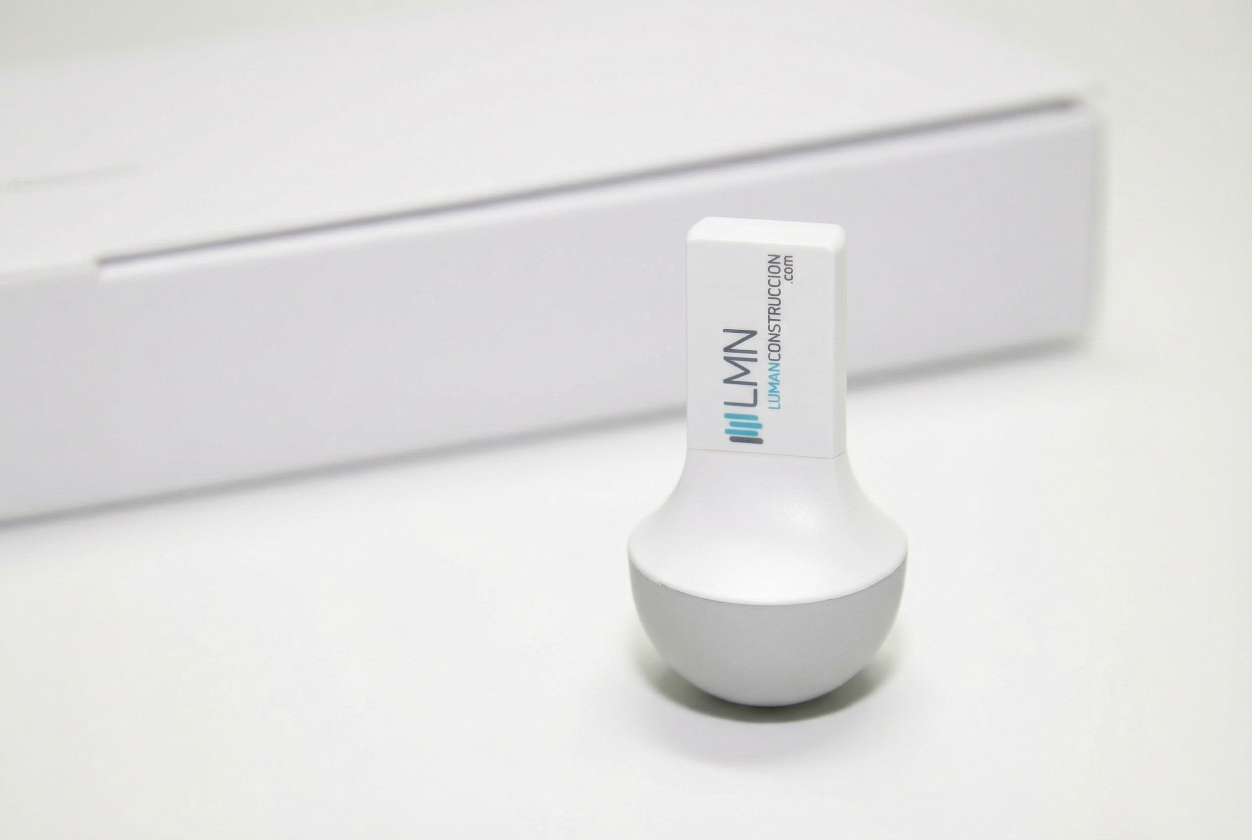 LUMAN_2025_usb_closeup